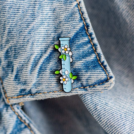 29 - Tubo de Ensayo - Enamel Pin