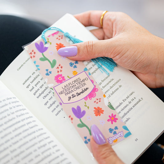 Las Flores necesitan tiempo para crecer - Bookmark