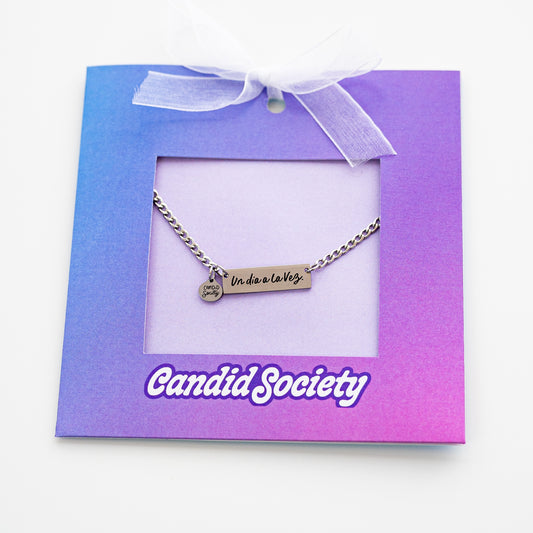 Un día a la Vez - Silver Necklace