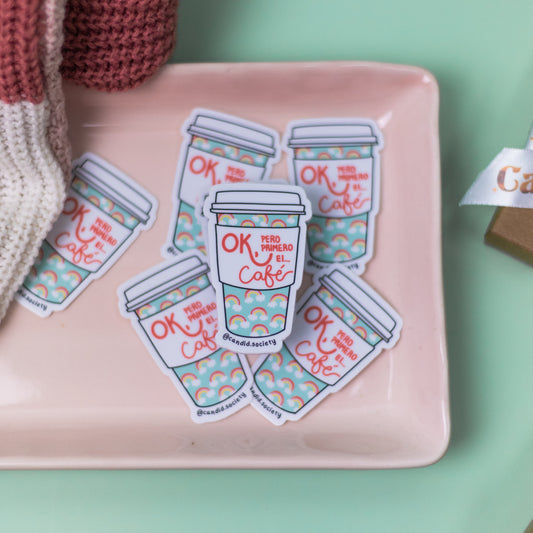 80 - Ok, pero primero el café Travel Mug - Premium Sticker