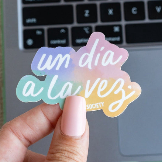 19 - Un día a la vez - Premium Sticker