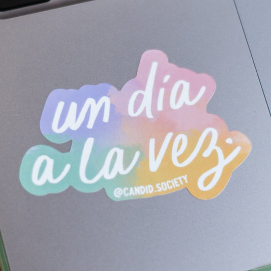19 - Un día a la vez - Premium Sticker