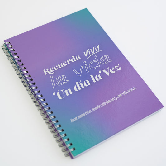 Un día a la Vez (Vivir más despacio)  - Hardcover Notebook