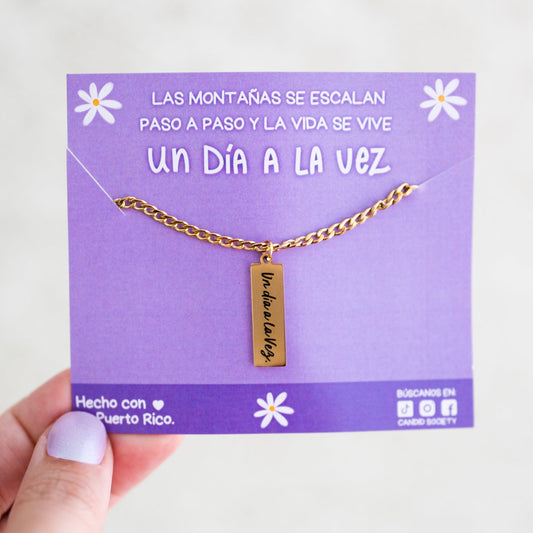Un día a la Vez - Necklace