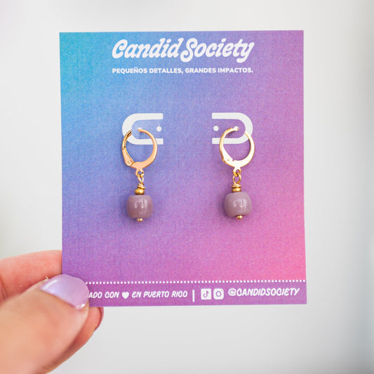 Aretes Dorados con Cuentas Lavanda