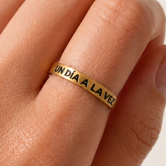 sortija ajustable acero inoxidable un día a la vez mujer
