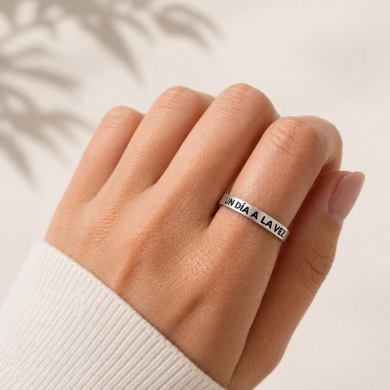 sortija con mensaje positivo para uso diario