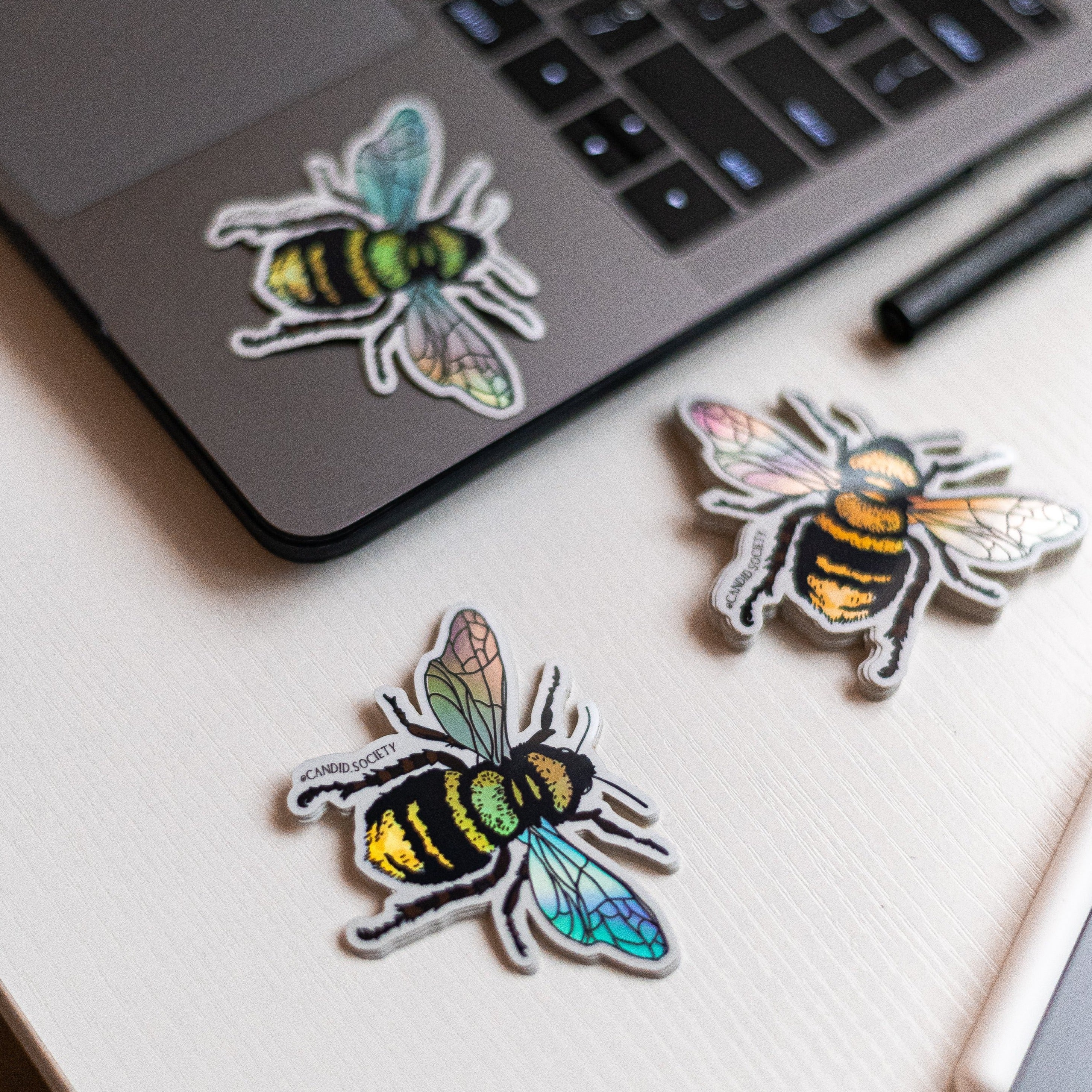 14 - Abeja (Bee) - Premium Sticker